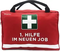 Produktbild: 1. Hilfe Tasche zum Abschied von Kollegen - 28x18x8cm groß | Lustiges Geschenk zum Abschied von Kollegin zum Jobwechsel | Ideales Abschiedsgeschenk für Arbeitskollegen (Ohne Inhalt, rot - neuer Job)