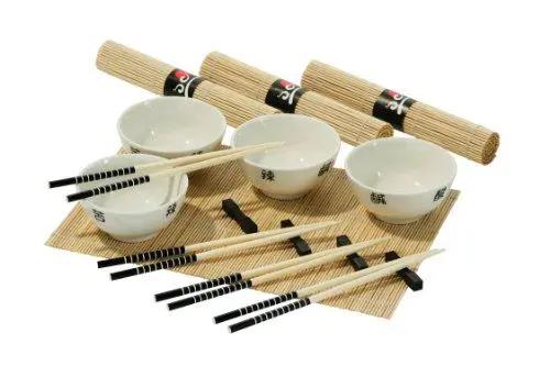 Produktbild: 16pc Chinese Dining Set, 4 weiße Porzellanschalen, 4 Bambusmatten, 4 Bambus Easstäbchen, 4 Reste