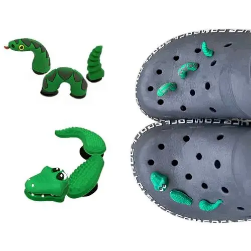 Produktbild: tikono 2er-Set (Schlange, Aligator) Schuhanhänger für Clog-Schuh-Dekoration, Croc Zubehör, Tier-Schuh-Zubehör, Stecknadeln für Clog-Party-Geschenke, 2 Stück, Kunststoff