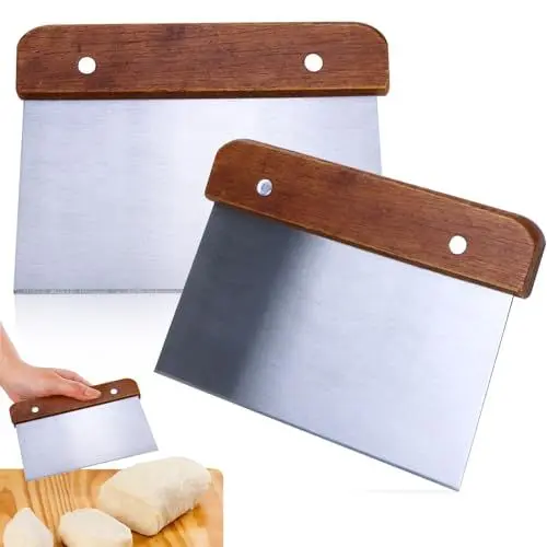 Produktbild: 2 Stück Teigschaber Edelstahl, Teigkarte mit Holzgriff Dough Scraper Küche Teigschneider Teigspachtel zum Schneiden von Teig Pizza Nougat Kuchen DIY Backschaber