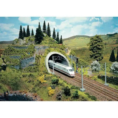 Produktbild: NOCH Ice Tunnel-Portal, handkoloriertes Modellbahn Portal, 18 x 23 cm für die Spurweite H0 – realistische Gestaltung für Modellbahnen