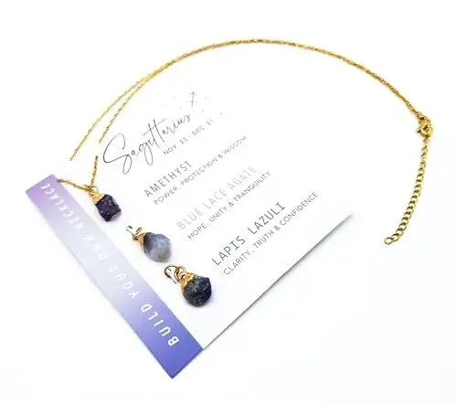 Produktbild: AB India Crafts Sternzeichen Geschenkset 3 Edelstein Anhänger mit Kette 18 K vergoldet im Om Schmuckbeutel | Schutz Energie Glück (Schütze Anhänger Amethyst Blauer Lace Achat Lapis Lazuli)