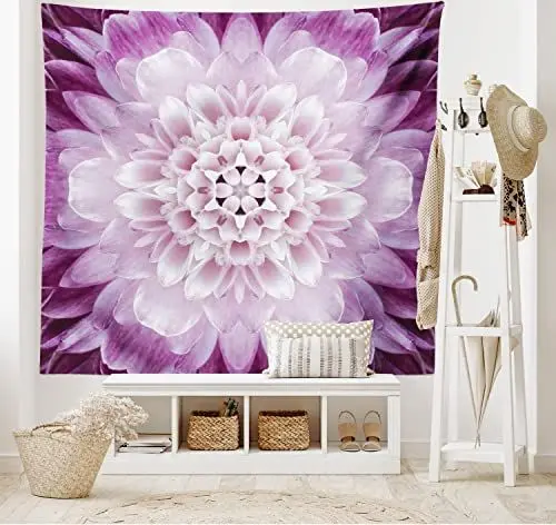 Produktbild: ABAKUHAUS Blume Wandteppich, Nahaufnahme Einer Chrysanthemenblüte Frischer Frühling Gartenpflanze, aus Weiches Mikrofaser Stoff Wand Dekoration Für Schlafzimmer, 150 x 110 cm, Violett und Blasslila