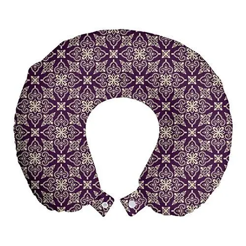 Produktbild: ABAKUHAUS Damast Reisekissen Nackenstütze, Oriental Floral Curly Motiv, Schaumstoff Reiseartikel für Flugzeug und Auto, 30x30 cm, Dark Purple und Beige