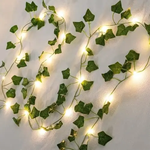 Produktbild: A.bigwhale Lichterkette mit Blättern, Efeu Künstlich mit Lichterkette, Efeugirlande Lichterkette Innen 2m, Grüne Blatt Efeuranke mit 20 LED Licht, Frühling Pflanzen Dekoration für Hochzeit Party