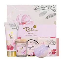 Produktbild: accentra Bade- und Pflegeset RELAX in schöner Geschenkbox, 5tlg. Wellness - Geschenkset für Frauen beinhaltet Körperbutter, Seife, Handcreme, Badebombe und Duftkerze, Duft: Tea Rose & Velvet