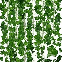 Produktbild: ADORAMOUR Künstliche Efeu Girlanden - 6er Pack, 210cm Länge - Gefälschte Reben für Zimmer und Garten Wand Dekoration für Innen Außen, Grüne Blätter Plastik, Hängende Pflanzen für Grünpflanzen Deko