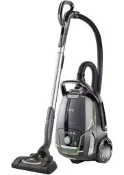 Produktbild: AEG VX9-2-ÖKO Staubsauger mit Beutel / 70% Recyclingmaterial / inkl. Zusatzdüsen / 12 m / 850 Watt / nur 65 dB(A) / 5 l Staubbeutelvolumen / waschbarer Filter / schwarz/grün / Exklusiv bei Amazon