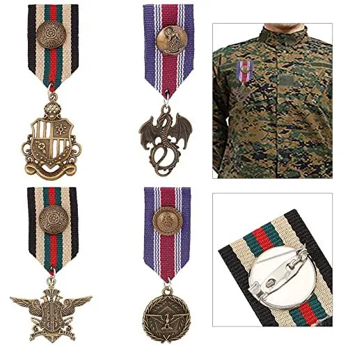 Produktbild: AHANDMAKER 4 Stück Kostüm Militärabzeichen Medaille, 4 Style Military Hero Combat Medals Brosche Navy Military Badge Patriot Brosche Pin Stripe Für Damen Herren Soldat Mantel Jacke Uniform Party