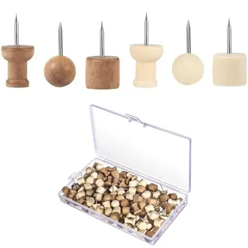 Produktbild: Aililong 150 Stück Pinnadeln Holz für Pinnwand - Reißzwecken Holzkopf Pins mit Aufbewahrungsbox - Pinnwandnadeln für Büro, Schule und Zuhause in 6 Stilen - Handwerksprojekte und Kartenmarkierung