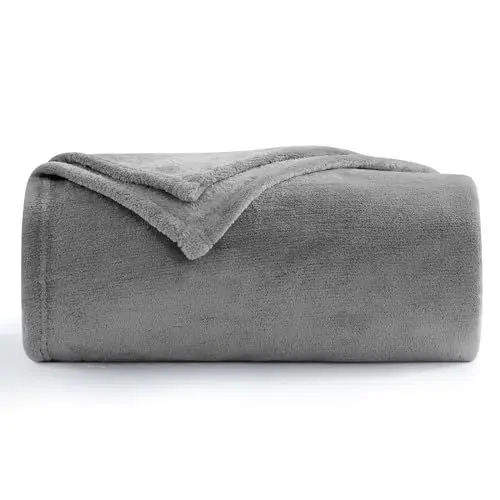 Produktbild: Aisbo Kuscheldecke Flauschig Decke Grau - Fleecedecke 150x200 cm XL Warme Sofa Decke, Kuschlige Wohndecke Hellgrau Weich als Wohnzimmer Blanket Couchdecke für Winter