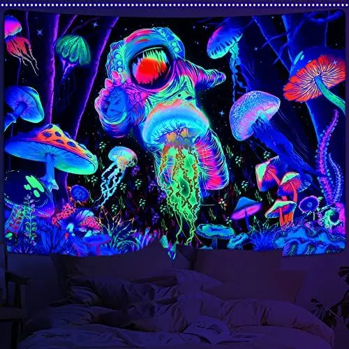 Produktbild: Alishomtll Schwarzlicht Abstrakte Wandteppich, UV Kunst Wandtuch, Psychedelic Wandteppich Aesthetic Wandbehang, Home Decor Astronaut Wandkunst für Schlafzimmer 210 * 150cm (83 * 59 Inch)