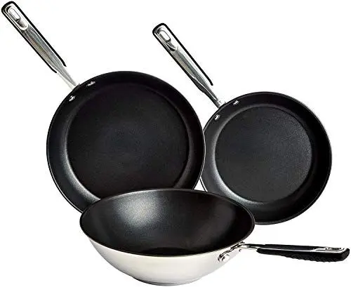 Produktbild: Amazon Basics 3-teiliges Brat- und Wokpfannen-Set mit Antihaftbeschichtung, induktionsgeeignet, mit bequemem Griff, Edelstahl, 24/28/28 cm