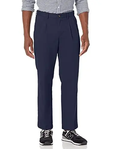 Produktbild: Amazon Essentials Herren Knitterfreie Chinohose mit klassischer Passform und Bügelfalte (erhältlich in Big & Tall), Marineblau, 42W / 28L