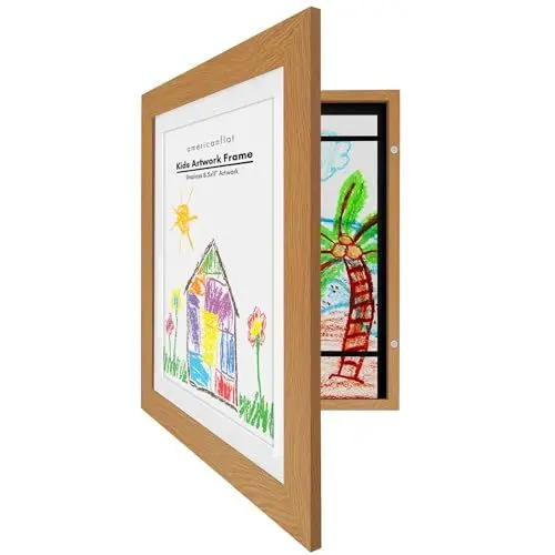 Produktbild: Americanflat A4 Bilderrahmen für Kinderzeichnungen - Eiche - Zeigt 22x28 mit Passepartout & 25x32 ohne Passepartout - Verbundholz mit Bruchsicherem Glas - Horizontale & Vertikale Versionen