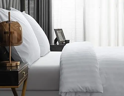 Produktbild: Amolavet Hotel Bettwäsche 135x200 Baumwolle Weiß 2teilig Set Bettwäsche 135x200 Mako Satin Baumwolle Damast Streifen Weiss mit Reißverschluss für Ganzjährig