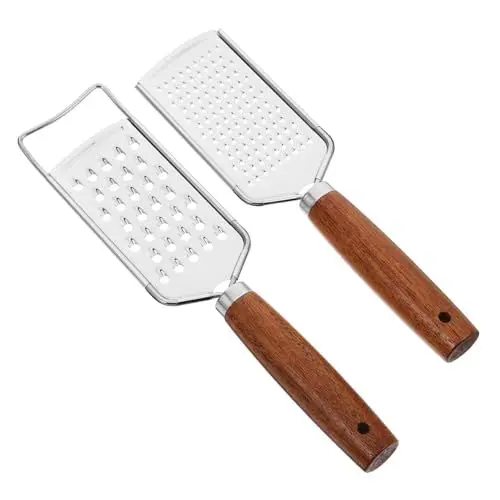 Produktbild: Amosfun 2 Stück Mehrzweck-reibe, Edelstahl-reibe Für Die Küche, Ergonomischer Griff, Reibe Für Käse, Ingwer, Holzgriff, Käsereibe