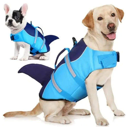 Produktbild: AOFITEE Schwimmweste Hund Klein, Hundeschwimmweste Hai für Schwimmen, Hohe Flotation Rettungsweste mit Rettungsgriff und Reflektorstreifen für Kleine, Mittlere, Große Hunde, Blau S