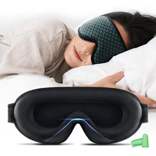Produktbild: Aosun Schlafmaske für Frauen und Herren, 2024 Upgrade Speziell für Seitenschläfer Optimiertes und Verbessertes Gummiband, 3D Schlafbrille, 100% lichtblockierende Augenmaske mit Ohrstöpseln für Reisen