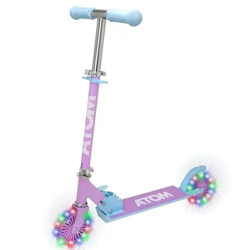 Produktbild: Atom Kinderroller Inline mit leuchtenden Rädern | Verstellbare Lenkerhöhe | Leicht Faltbarer Scooter für Jungen & Mädchen | Stabiler Tretroller für Kinder von 5-12 Jahren (Lila & Blau)