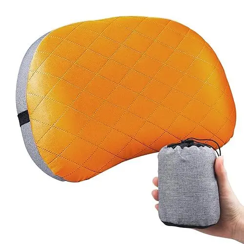 Produktbild: Aufblasbares Camping Kissen mit Abnehmbaren Bezug, Tragbares Reisekissen Aufblasbar Ergonomisches Kissen Unterwegs, Aufblasbares Kopfkissen Campingkissen Outdoor, Rucksackreisen, Strandkissen(Orange)