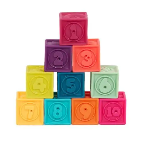 Produktbild: B. toys Baby Spielzeug Stapelturm, weiche Bausteine, Bauklötze Motorikspielzeug, Lernspielzeug, Spielwürfel mit Zahlen und Tieren ab 6 Monaten, 10 Teile