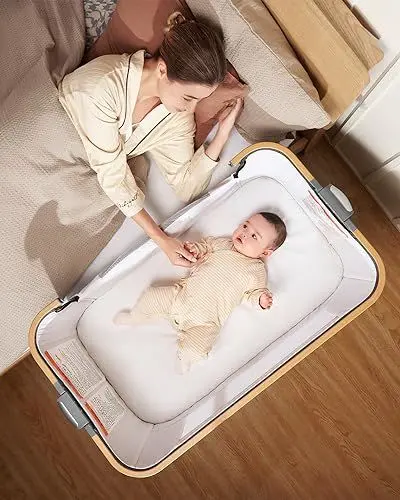 Produktbild: babyboat Cozy 2-braun, Beistellbett Baby, Große Rollen Einfaches Bewegen Babybetten, Kinderreisebett Einstellbare Höhen für 0-6 Monate für Hause und Reisen,mit Matratze und Tasche