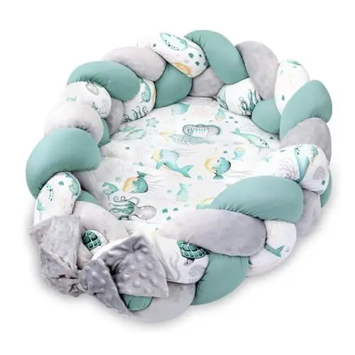 Produktbild: Babynest Neugeborene Nestchen Baby 75 x 45 cm – Plüschstoff Kuschelnest mit Zopf Kissen zerlegbares Set zweiseitig Babynestchen Babybett Wassertiere