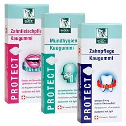Produktbild: BADERs PROTECT Funktions-Kaugummi aus der Apotheke. Drei Sorten. Mundhygiene, Zahnpflege und Zahnfleischpflege. 3 x 20 Kaugummi-Quadrate im Blister.