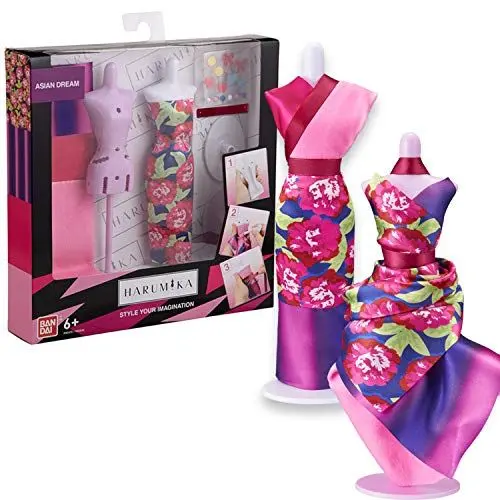 Produktbild: Bandai Harumika – Designer-Set Deluxe – Thema Asian Dream – Bastelset – Kreiere ohne Nadel und Faden Deine eigene Mode – 40434