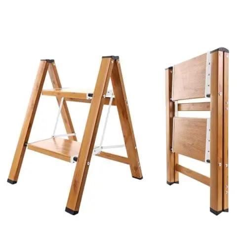 Produktbild: BAOYOUNI 2 Stufen Trittleiter klappbar Aluminium Tragbare Stufenleiter Kleine Leiter Haushaltsleiter Klappleiter mit Breitem Anti-Rutsch Pedal, Belastbar bis 150 kg, Holzmaserung Farbe+Weiß