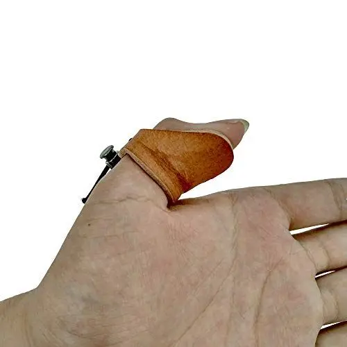 Produktbild: BaronHong Soft Leather Daumenring Archery Finger Protector für Mongolian Reurve Bow Fingerschutz für Traditional Bow (braun, M)