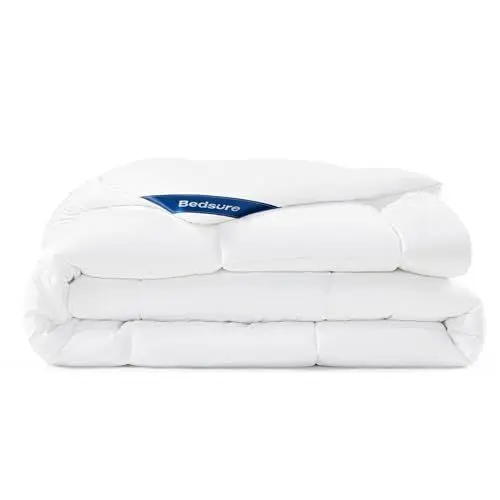 Produktbild: BEDSURE Bettdecke 135x200, Steppdecke 135x200 Leichte 150gsm, Sommerdecke 135x200 mit Polyesterfüllung, Mikrofaser Ganzjahresbettdecke mit Eckschlaufen (Weiß)