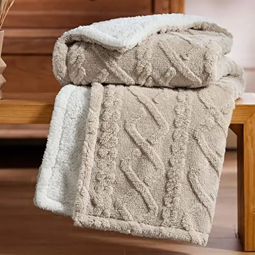 Produktbild: BEDSURE Kuscheldecke Decke Beige für Sofa, Kuscheldecke Flauschig Wolldecke 150x200, Flauschige Decke Blanket Extra Weich für Wohnzimmer Schlafzimmer