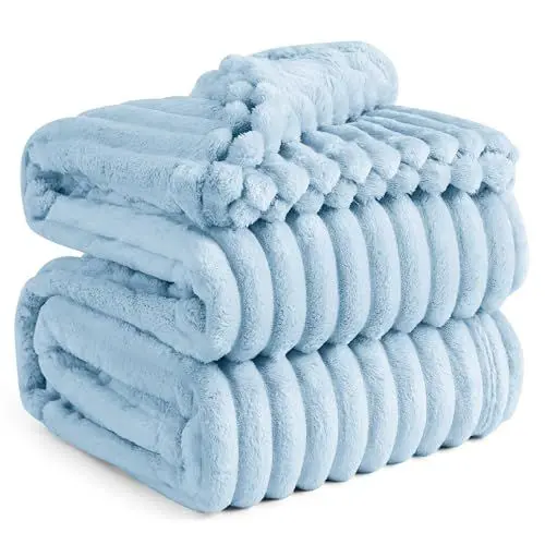 Produktbild: BEDSURE kuscheldecke 220x240 - Tagesdecke, Wolldecke & Fleecedecke, Sofadecke, Weiche Warme Grobe Korddecke für Zimmer Deko, Wohn- & Kuscheldecken, XXL Große Decke, Hellblau, 220 x 240 cm