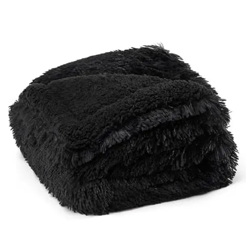 Produktbild: BEDSURE wasserdichte Hundedecke für mittelgroße Hunde, Langer Plüsch Hundedecke waschbar, Haustier Decke flauschig und weich, Schutzdecke Hundesofa, Katzendecke für Katzen, 80 x 100 cm, schwarz