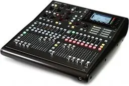 Produktbild: Behringer X32 PRODUCER Rackmontierbares digitales Mischpult mit 40 Eingängen, 25 Bussen, 16 programmierbaren Midas-Vorverstärkern, 17 motorisierten Fadern, 32-Kanal-Audio-Interface*-Fernbedienung