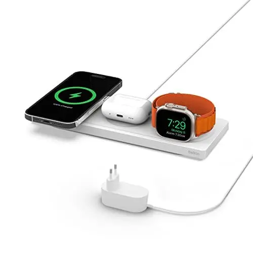 Produktbild: Belkin MagSafe drahtloses 3-in-1-Ladegerät, MFi-zertifiziertes Ladepad, MagSafe Ladestation für die iPhone 16, iPhone 15, 14, 13 und 12-Serie, Apple Watch 10/9/8/7/Ultra und älter, AirPods 3, 2, Pro