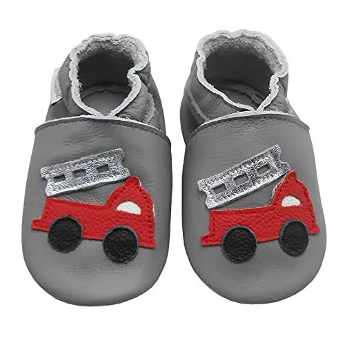 Produktbild: Bemesu Lauflernschuhe Baby Krabbelschuhe Lederpuschen Kinder Hausschuhe aus weichem Leder für Mädchen und Jungen Grau Feuerwehrauto (M, 6-12 M, EU 20-21)