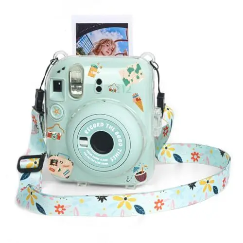 Produktbild: Berfea Tasche Schutzhülle Transparente Kristall Schale Kompatibel mit Fujifilm Instax Mini 12 Sofortbildkamera mit Schulterriemen, Sticker und Foto Aufbewahrungstasche