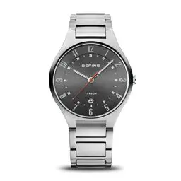 Produktbild: BERING Herren Quarz Uhr | Armbanduhr 39 mm silbernes Titangehäuse und graues Zifferblatt | Titanband mit Titanelementen | 5 ATM | 11739-772