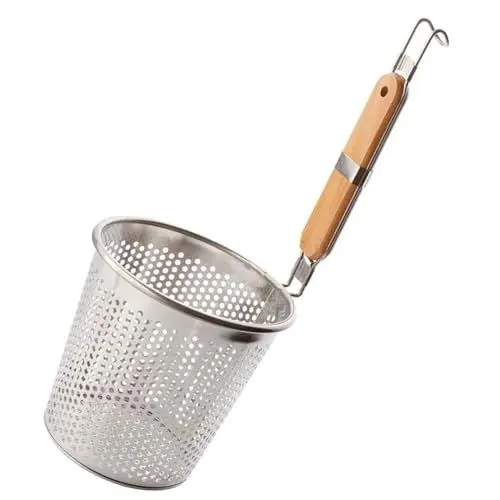 Produktbild: BESTONZON Nudelsieb mit Holzgriff für Dumpling Nudel Kloß Kartoffel Kochen Edelstahl Küchen Werkzeug (16cm)