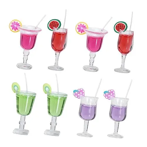 Produktbild: BESTonZON 8St Fruchtcocktail Dekoration Mini-Martini-Gläser Spielzeug Ornament Toy Modelle Cocktailgläser Mini-Hausbedarf Miniatur-Häuser-Verzierungen Puppenhaus schmücken Snacks Harz