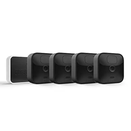 Produktbild: Blink Outdoor – kabellose, witterungsbeständige HD-Überwachungskamera mit zwei Jahren Batterielaufzeit und Bewegungserfassung, funktioniert mit Alexa | 4 Kameras