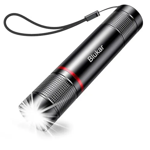 Produktbild: Blukar LED Taschenlampe Aufladbar, Superhelle Zoombare 2000 Lumen Mini Torch mit 4 Lichtmodi und Langer Betriebsdauer, Wasserdichte Taktische Handlampe für Camping, Wandern, Outdoor, Notfäll