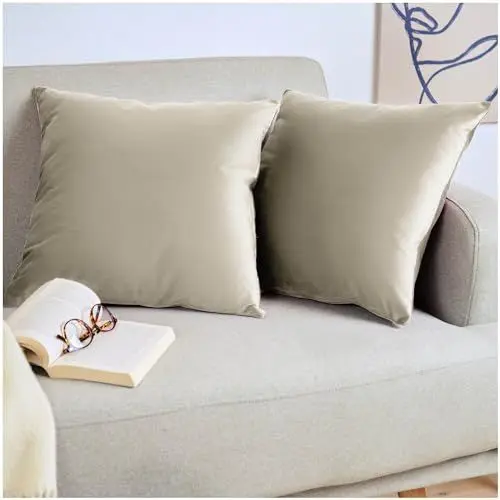 Produktbild: Blumtal 2er Set Kissenbezug 50x50 cm Taupe - dekorativer Samt Kissenbezug mit verstecktem Reißverschluss, Kissenhülle für Zierkissen Deko-Kissen Polster Sofakissen & Couchkissen, waschbar