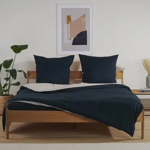 Produktbild: Blumtal Premium Duvet Cover Set 120 - Extra Soft Microfibre 135 x 200cm & 80 x 80cm Fluffy and Soft Bedding, Luxury Bed Covers, from Single to Superking Size Dark Ocean Blue/Moonlight Grey