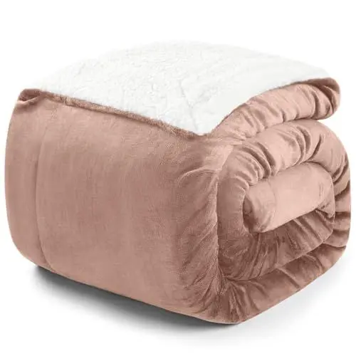 Produktbild: Blumtal Premium Sherpa Kuscheldecke flauschig - Wohndecke Kuscheldecke 220x240 cm - OEKO-TEX zertifizierte Fleecedecke 220x240 cm - Wohn- & Kuscheldecke - Wohndecke 220x240 cm in Dark Ocean - Blau