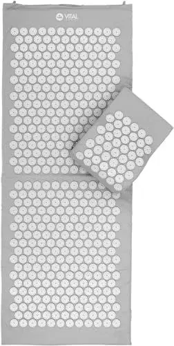 Produktbild: Bodhi VITAL Akupressurmatten-Set XL | Massagematte & Kissen inkl. Tasche | Fakirmatte zur Selbstmassage | Entspannungsmatte gegen Nacken und Rückenschmerzen | Nadelkissen für zu Hause | steingrau