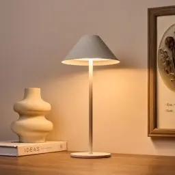 Produktbild: BOJIM Akku Tischlampe Kabellos, Dimmbar LED Lampe mit Touch ohne Kabel, USB Aufladbar Batterie Leuchte, Tischleuchte für Tisch Outdoor Nachttisch Fensterbank, Deko Metall, IP54, Weiß